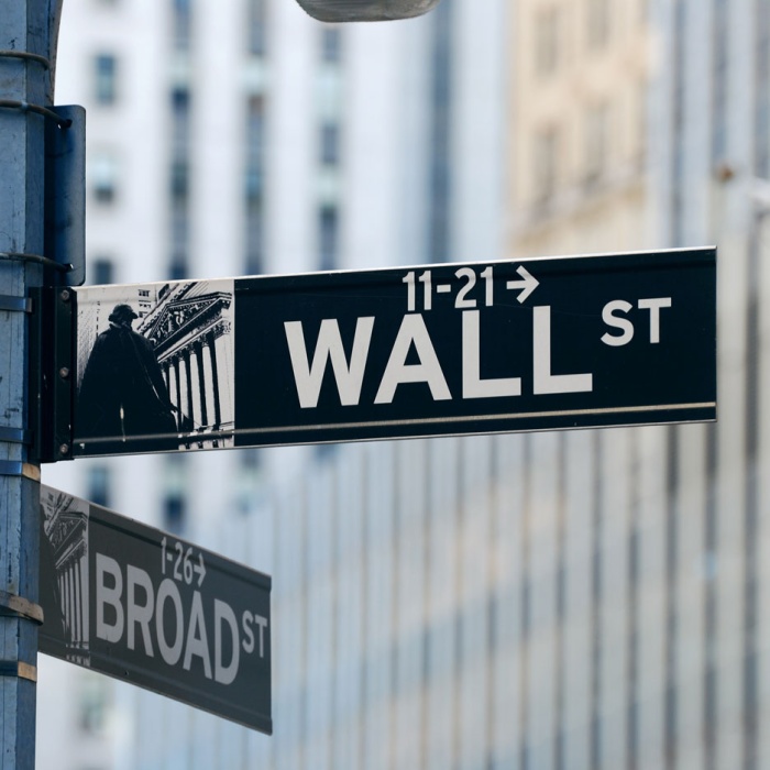 Wall Street road siign
